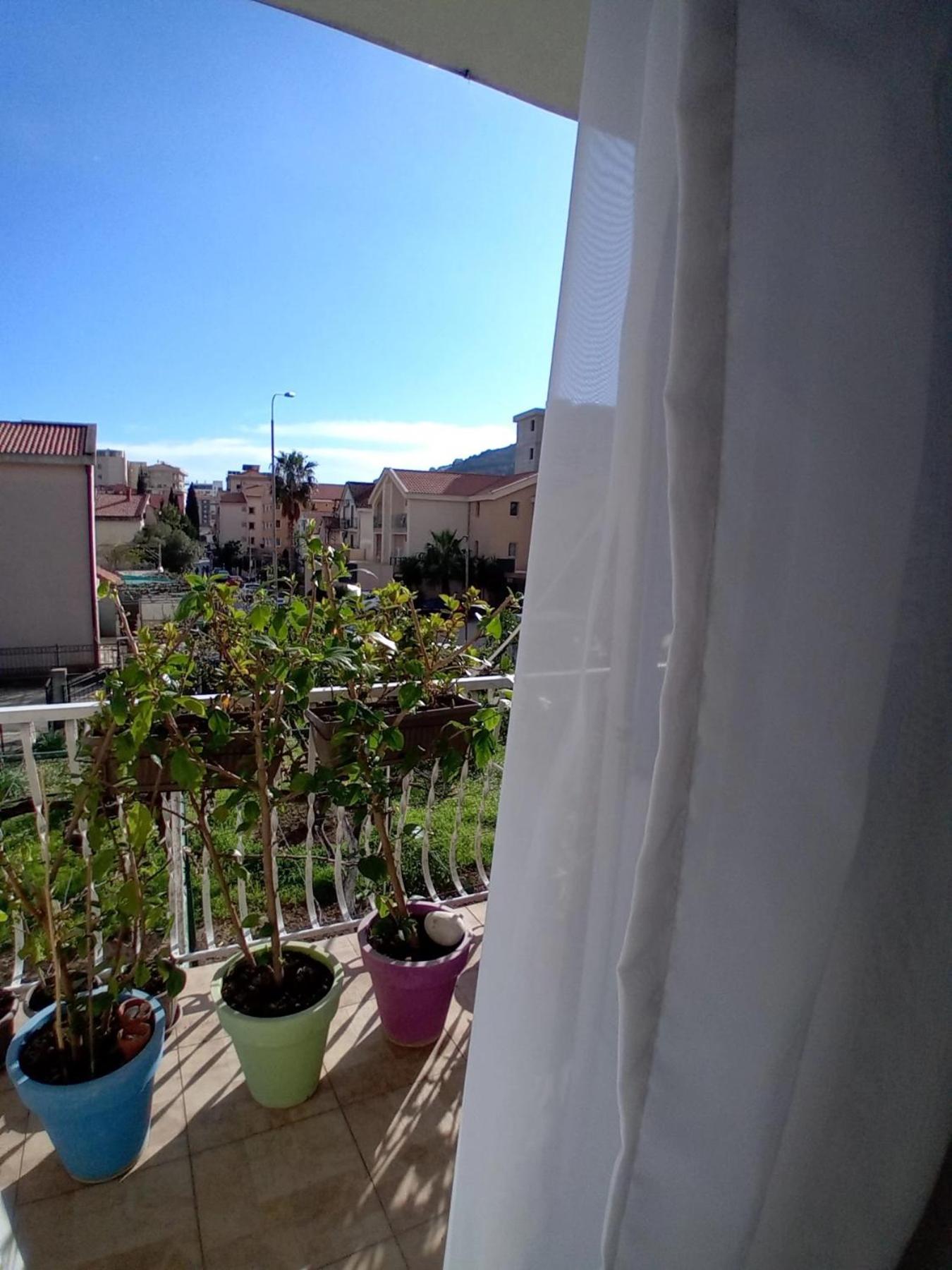 Kiwi Apartments Budva Eksteriør bilde