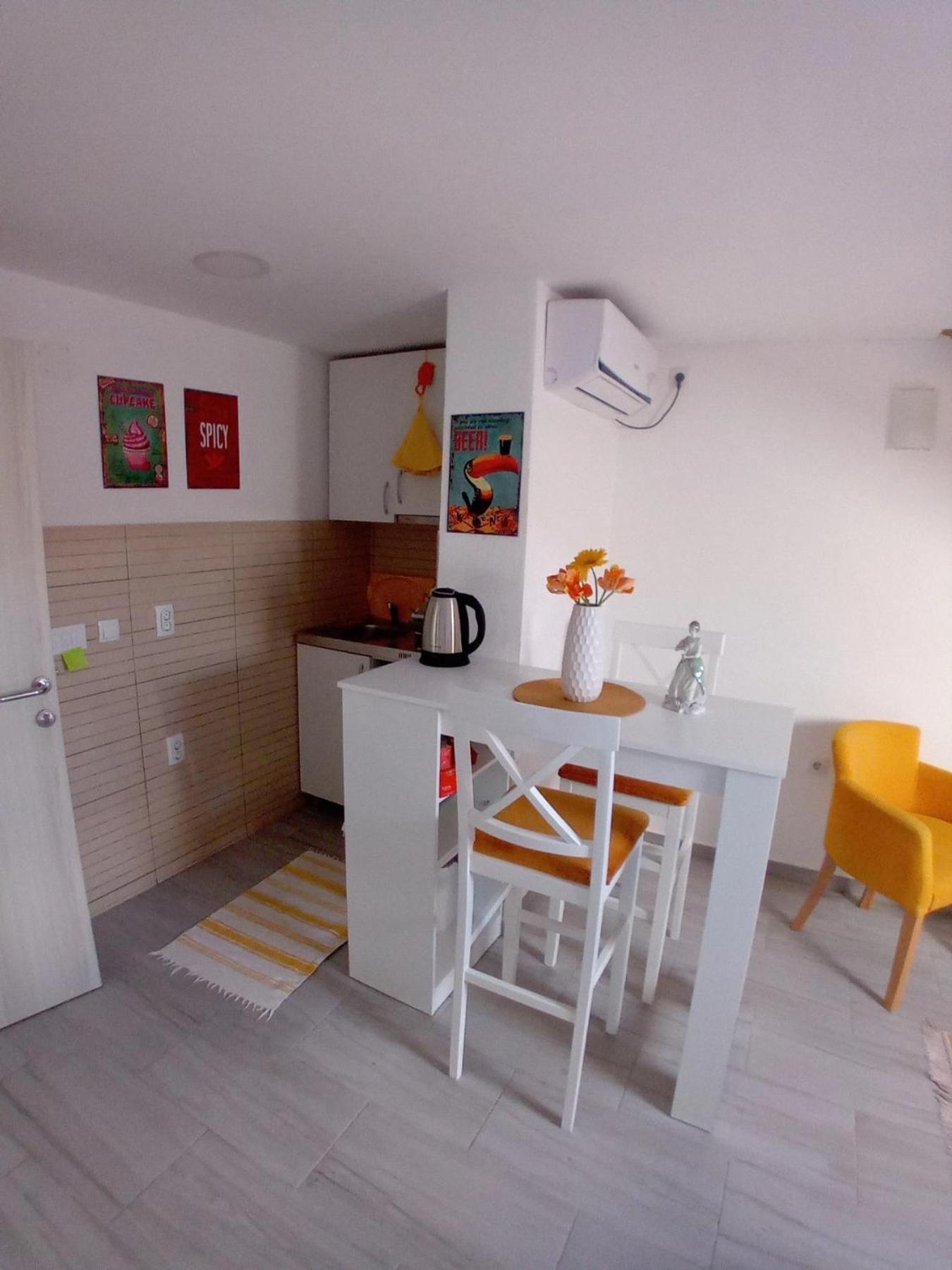 Kiwi Apartments Budva Eksteriør bilde